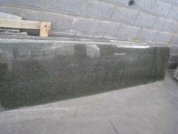 Polished Granite New Tunas Green Slabs (1)